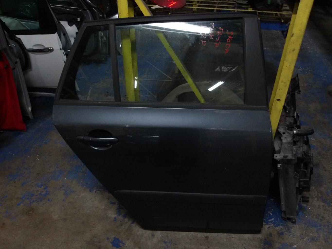Portiera posteriore destra SKODA FABIA 2 PHASE 2 BREAK Diésel - 1