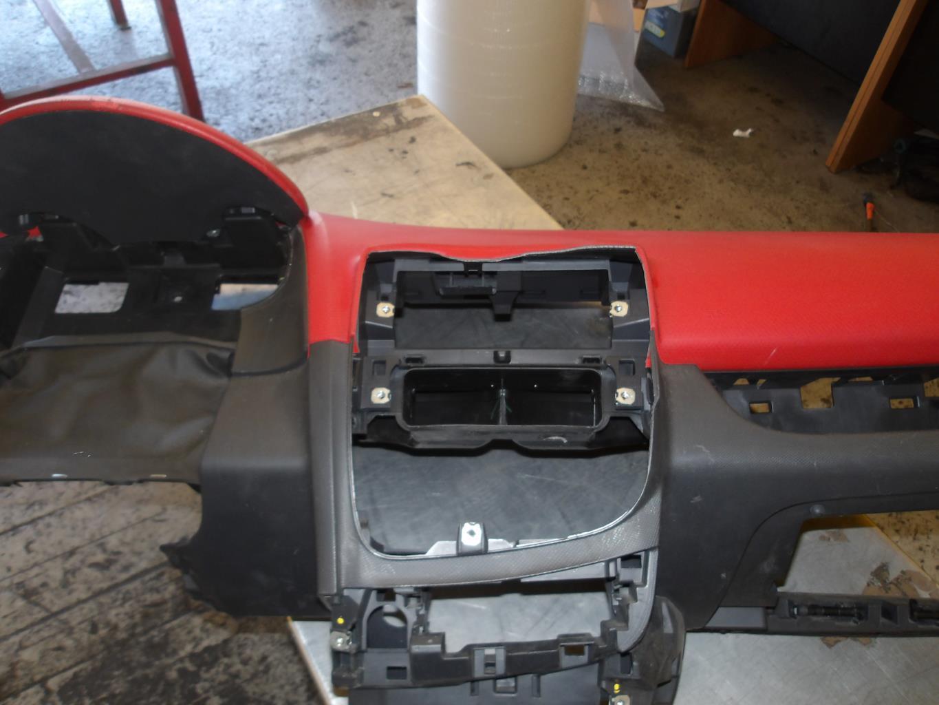 Tableau de bord RENAULT CLIO 4 PHASE 1 Diesel - 1