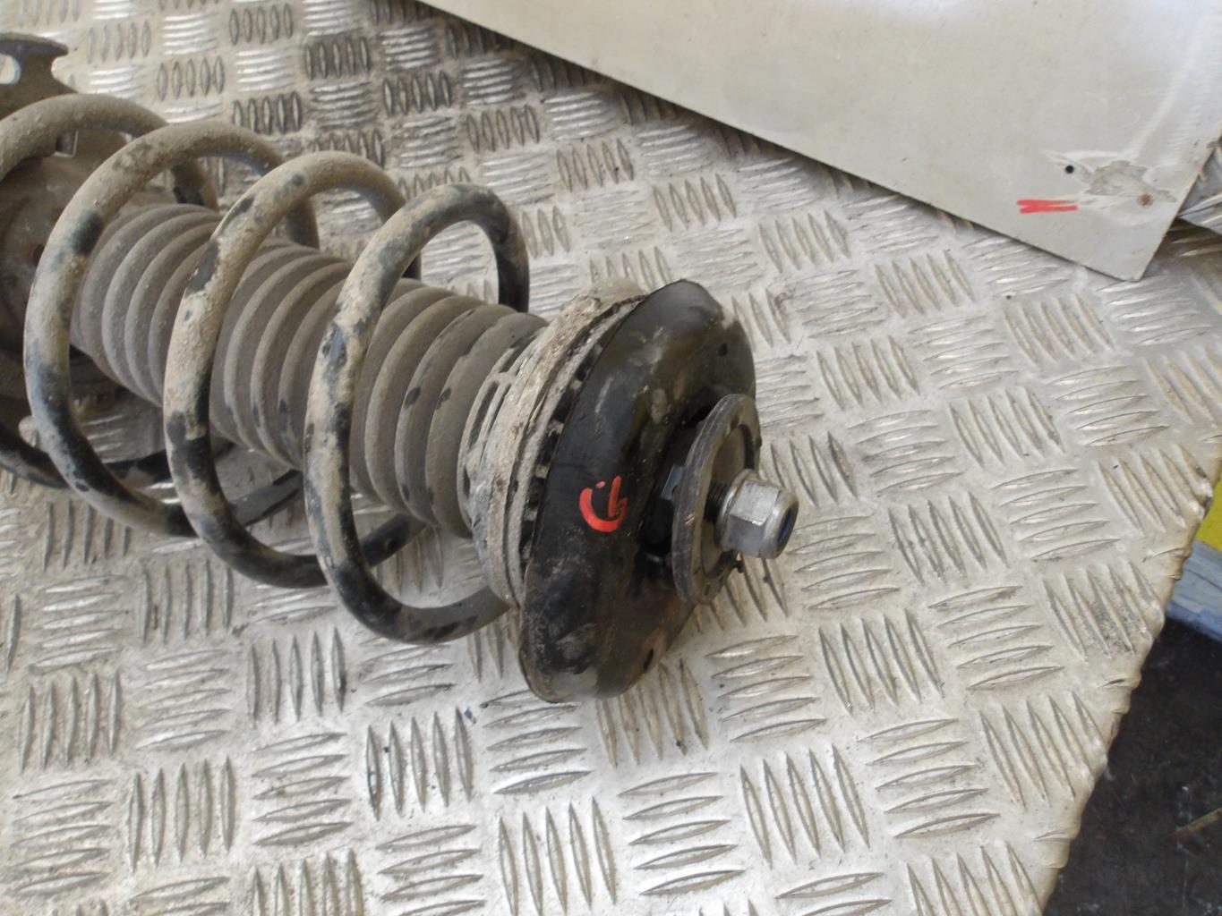 Ammortizzatore anteriore sinistro CITROEN C3 3 PHASE 1 Diésel - 1