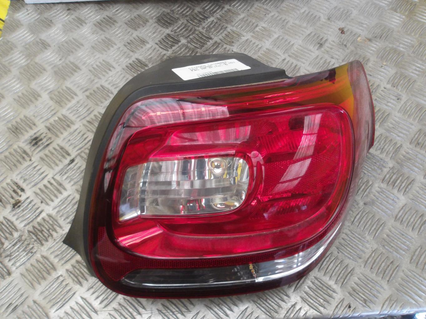 Fanale posteriore principale destro (luci) CITROEN DS3 PHASE 1 Diésel - 1