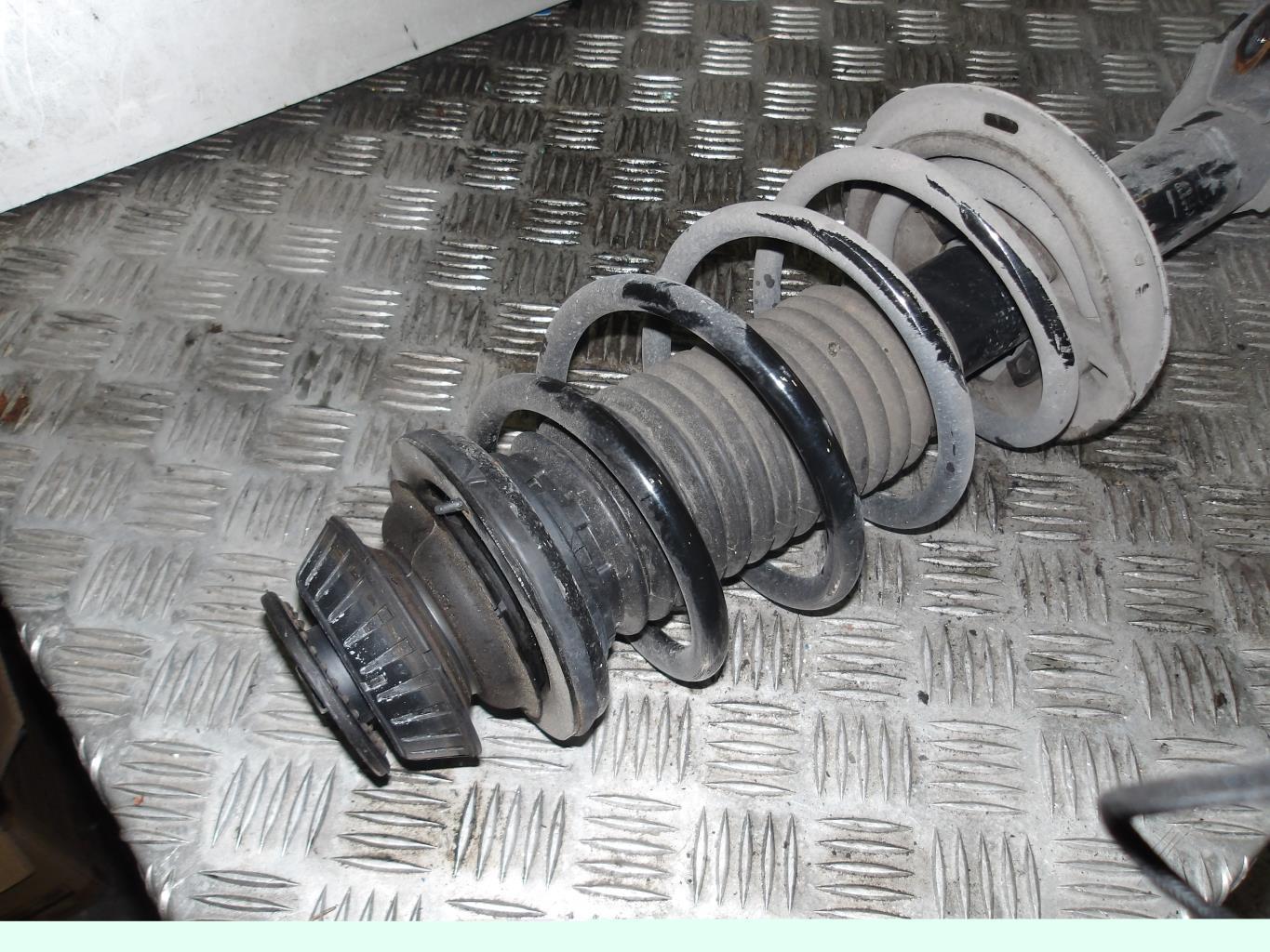 Ammortizzatore anteriore destro TOYOTA YARIS 3 PHASE 3 Gasolina/Híbrido - 1