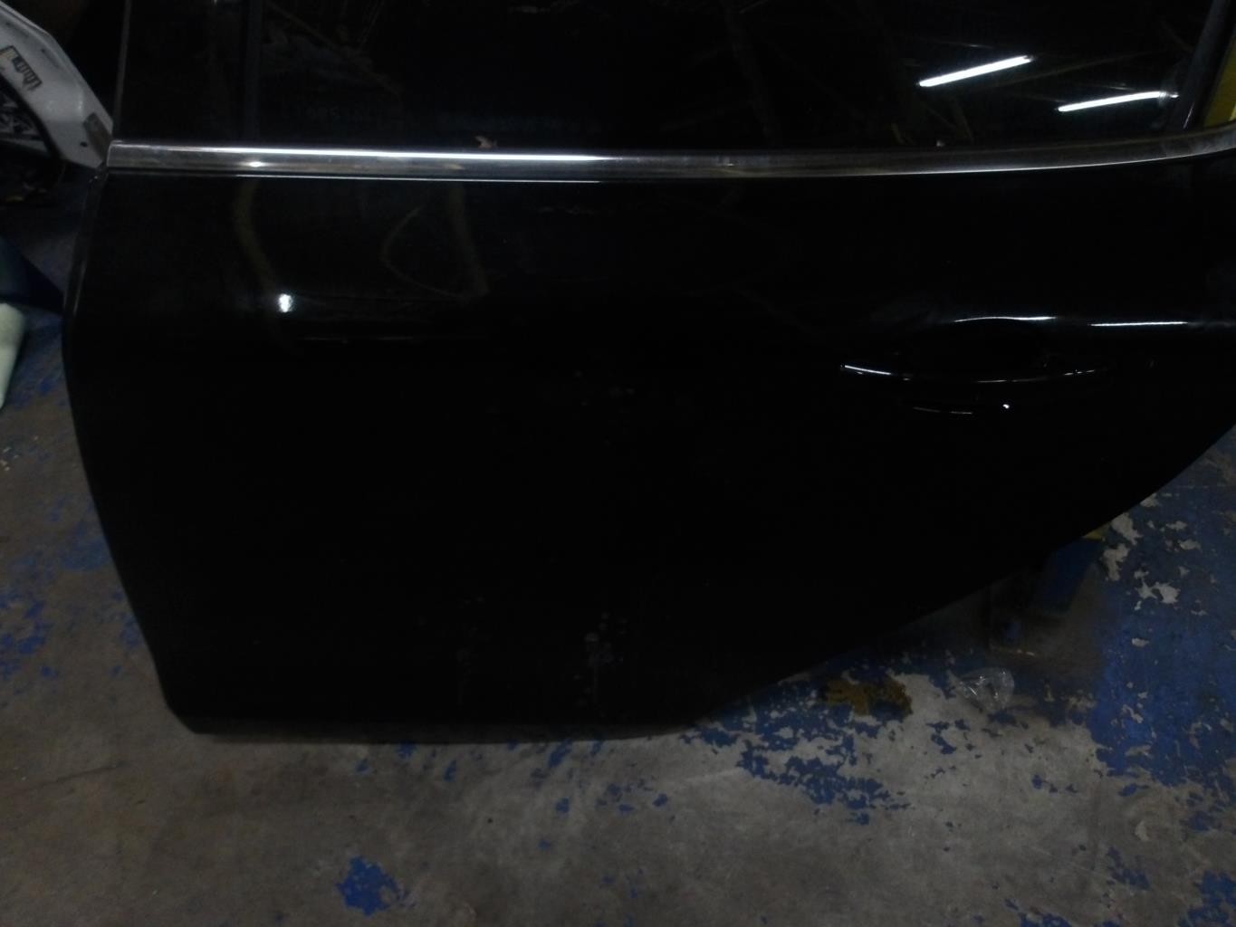 Portiera posteriore sinistra PEUGEOT 208 1 PHASE 1 Diésel - 1