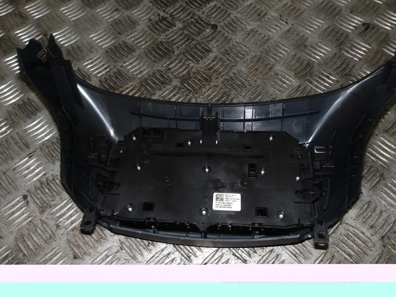 Bouton de warning PEUGEOT 308 2 PHASE 1 Diesel - 1