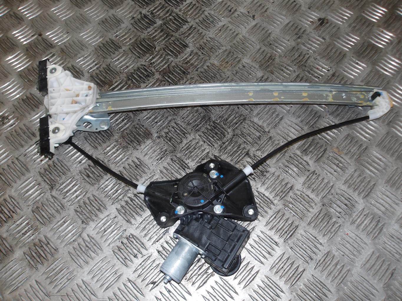 Alzacristalli elettrico anteriore sinistro TOYOTA YARIS 4 Gasolina/Híbrido - 1