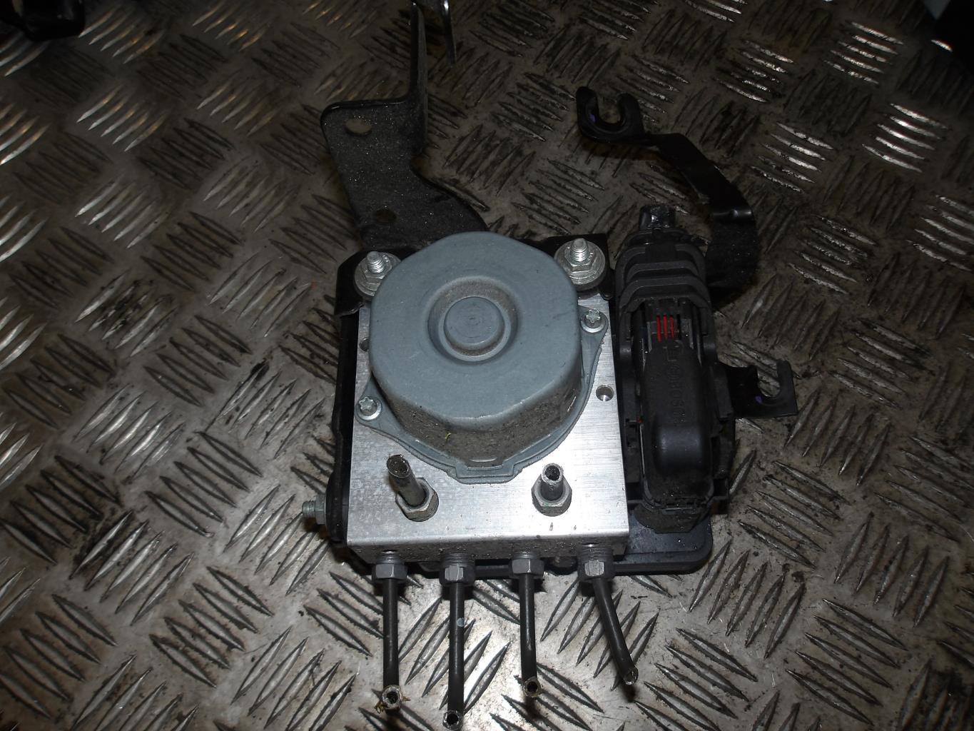 Blocco ABS (antibloccaggio freni) RENAULT CLIO 4 PHASE 1 Diésel - 1