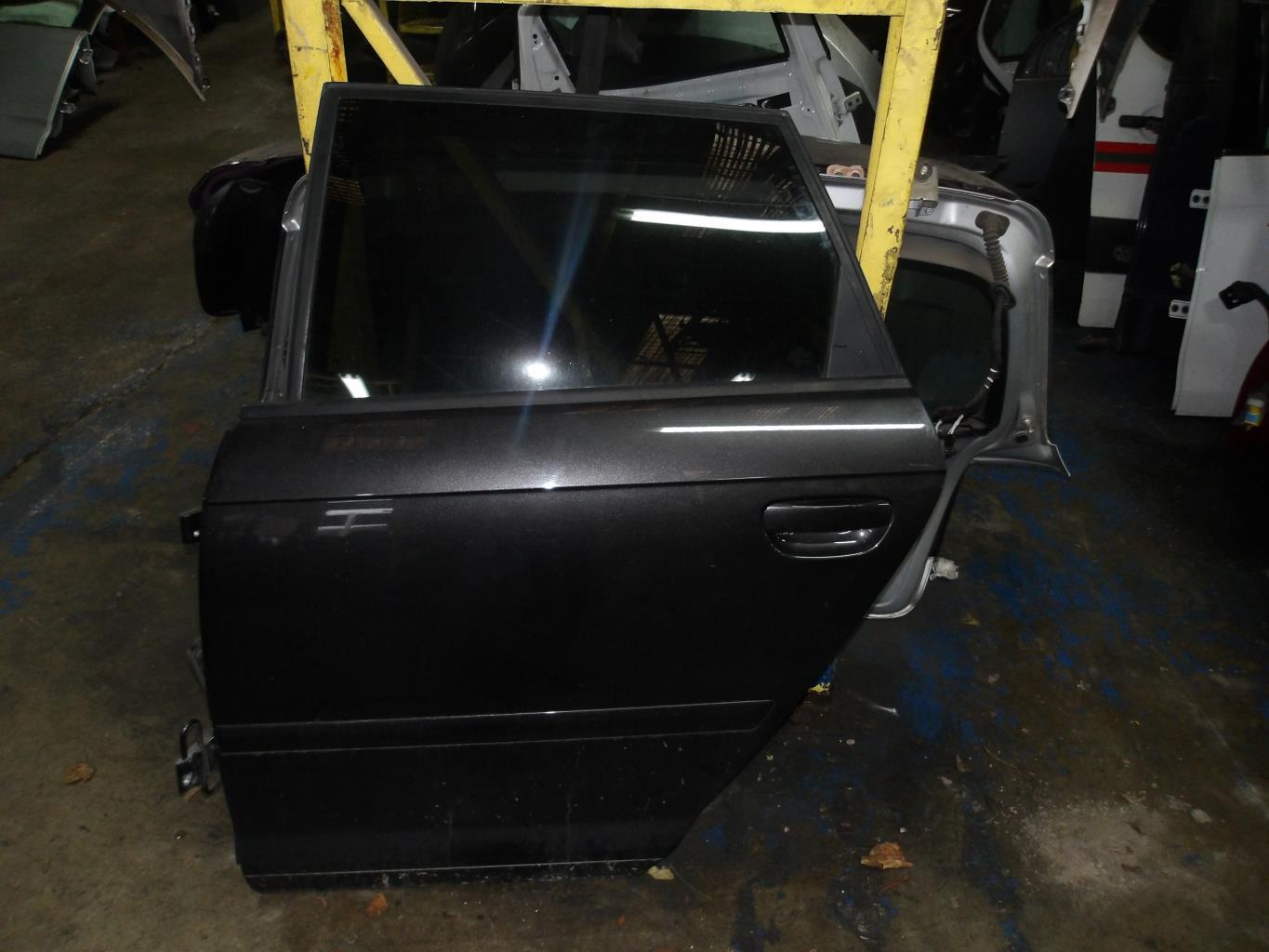 Puerta trasera izquierda AUDI A3 2 SPORTBACK PHASE 1 Diésel - 1