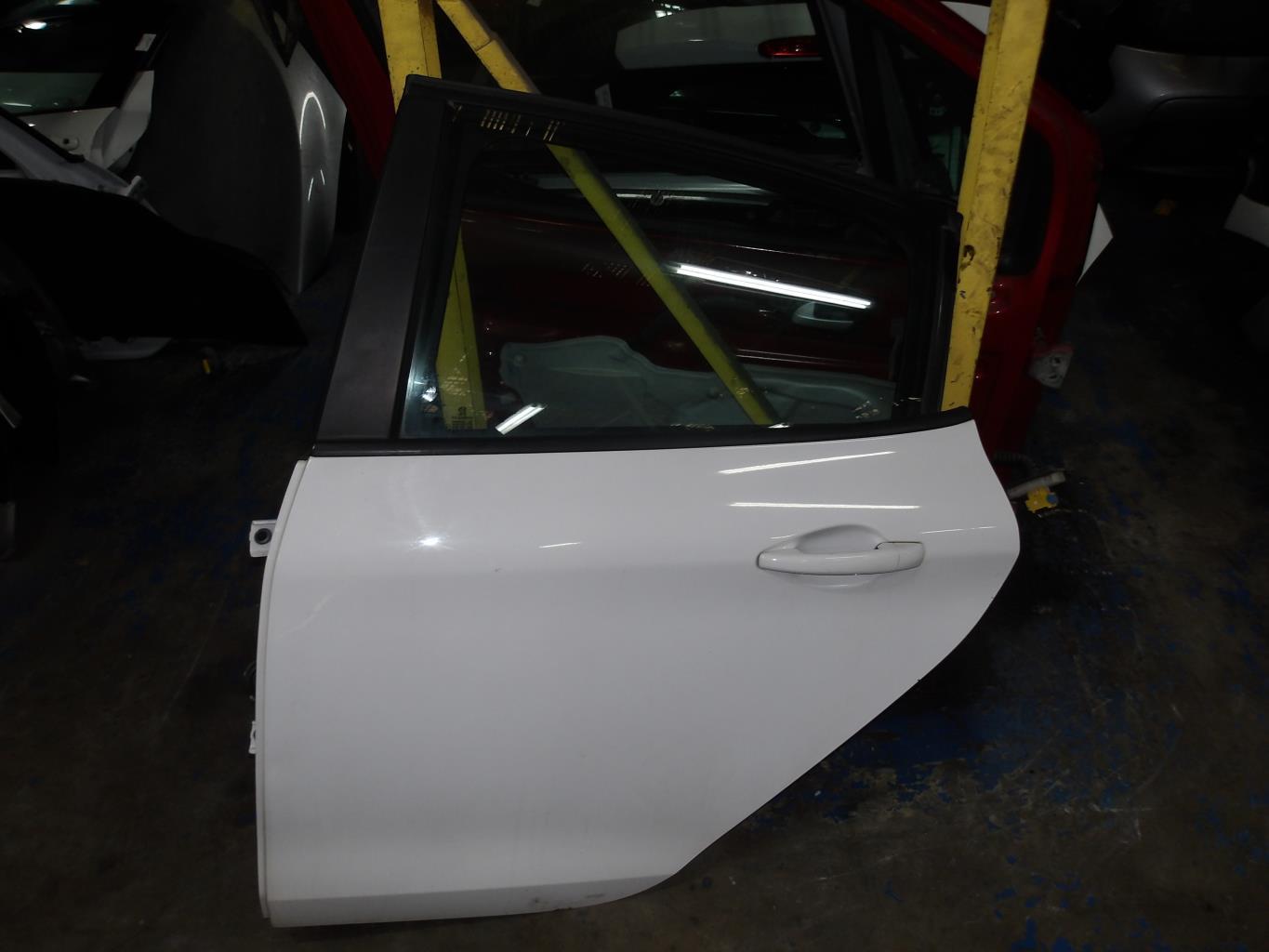 Portiera posteriore sinistra PEUGEOT 208 1 PHASE 1 Diésel - 1