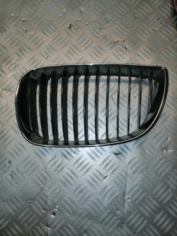 Grille de calandre gauche BMW SERIE 1 E87 PHASE 1 Diesel - 1