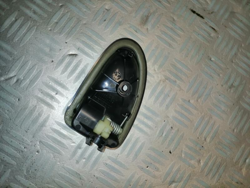 Poignee interieur avant gauche RENAULT CLIO 2 PHASE 2 Diesel - 1