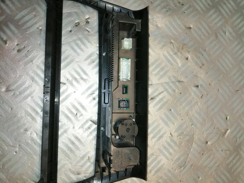 Commande chauffage BMW X3 E83 Essence - 1