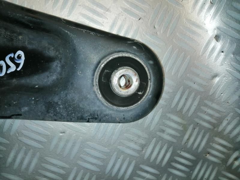 Triangolo anteriore sinistro PEUGEOT 208 1 PHASE 1 Gasolina - 1