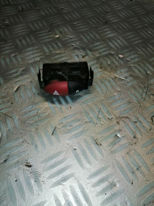 Bouton de warning RENAULT TWINGO 2 PHASE 1 Essence - 1