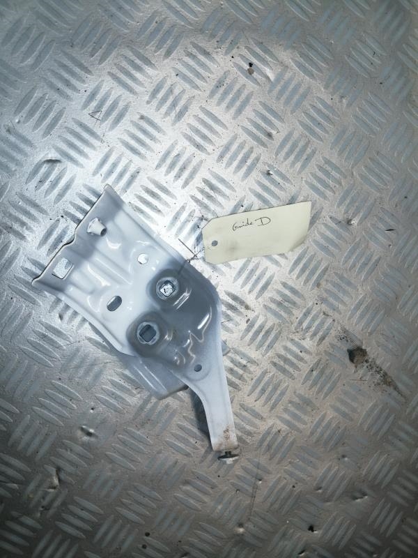 Supporto parafango destro MERCEDES CLASSE B 247 PHASE 1 Diésel - 1