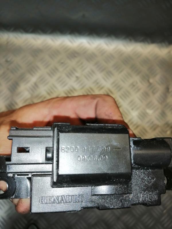 Serrure de hayon RENAULT CLIO 3 PHASE 2 Diesel - 1