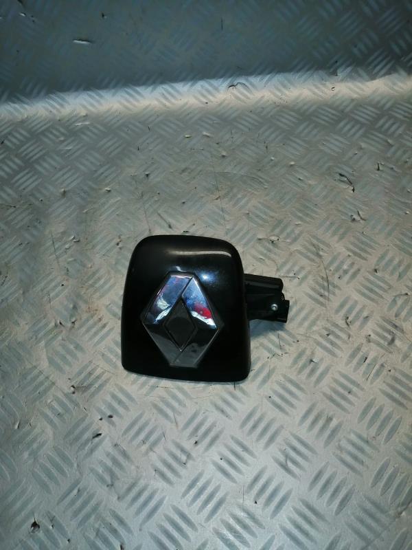 Bouton de coffre RENAULT CLIO 2 CAMPUS PHASE 1 Essence - 1