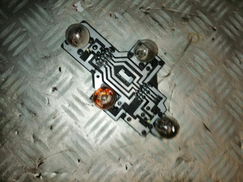Base portalampade fanale posteriore destro RENAULT SCENIC 1 PHASE 2 Diésel - 1