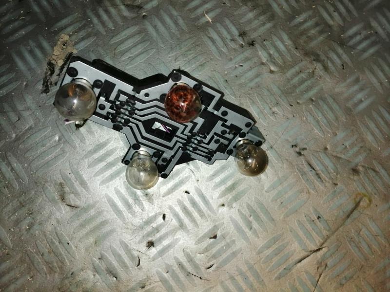 Base portalampade fanale posteriore sinistro RENAULT SCENIC 1 PHASE 2 Diésel - 1