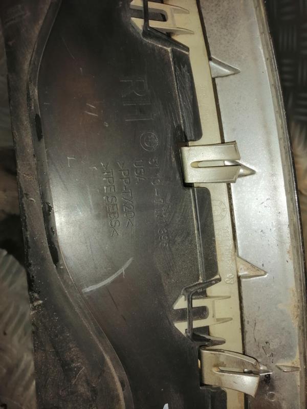 Grille de calandre droite BMW X6 E71/E72 PHASE 1 Diesel - 1