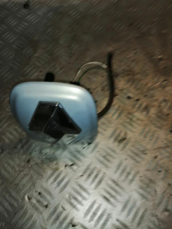 Bouton de coffre RENAULT CLIO 2 PHASE 2 Diesel - 1