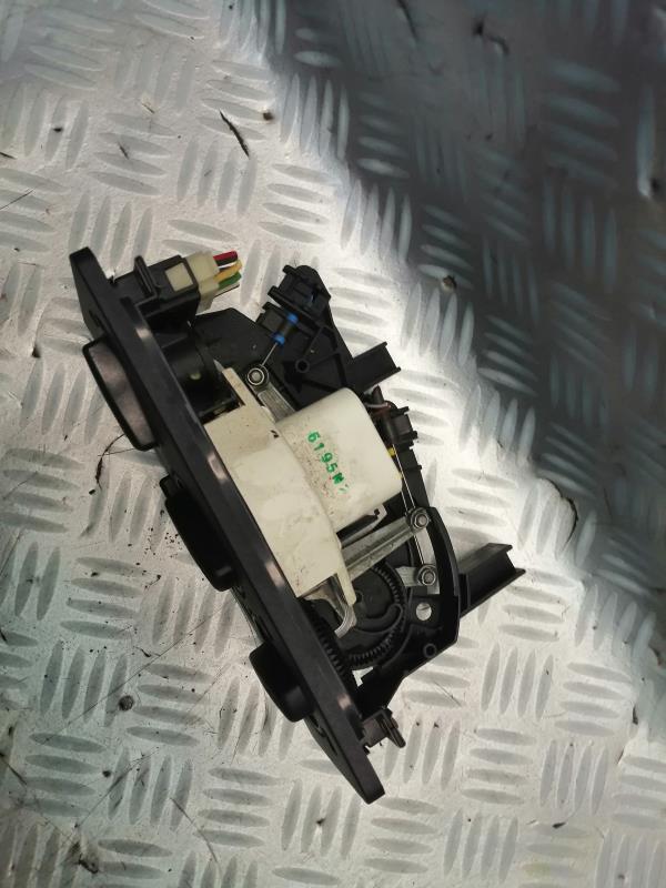 Commande chauffage VOLKSWAGEN POLO 3 PHASE 1 Essence - 1