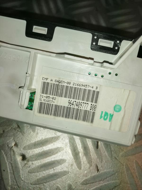 Monitor display PEUGEOT 206 Gasolina - 1