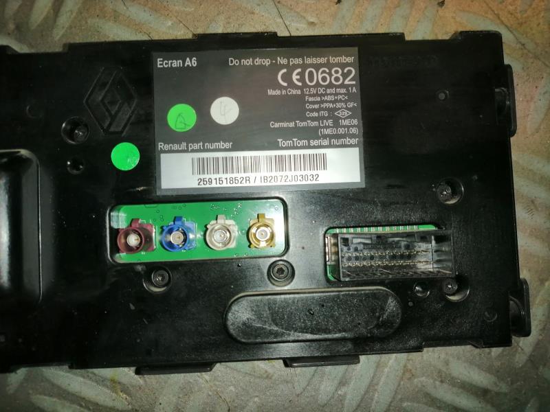 Ecran GPS RENAULT CLIO 3 PHASE 2 Diesel - 1