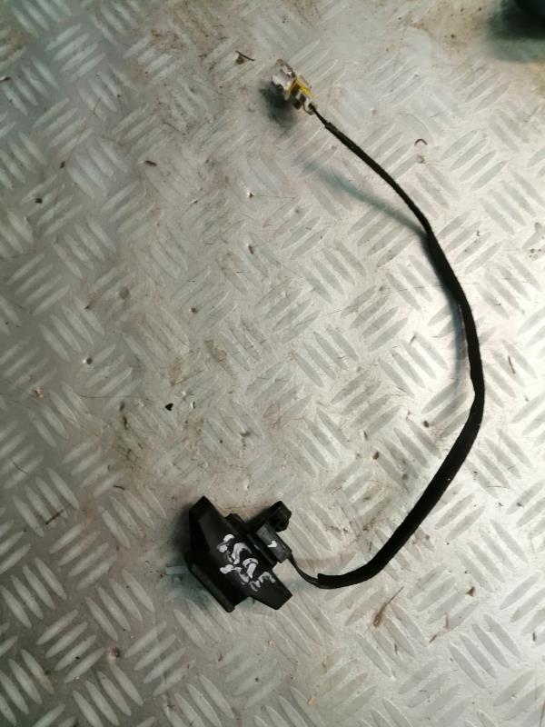 Serrure de hayon RENAULT CLIO 2 PHASE 2 Diesel - 1