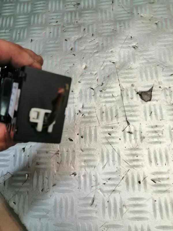 Maniglia freno a mano elettrico MERCEDES CLASSE S 221 PHASE 2 Diésel - 1