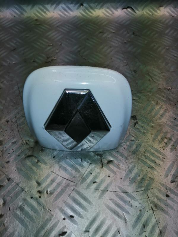 Bouton de coffre RENAULT CLIO 2 PHASE 2 Diesel - 1