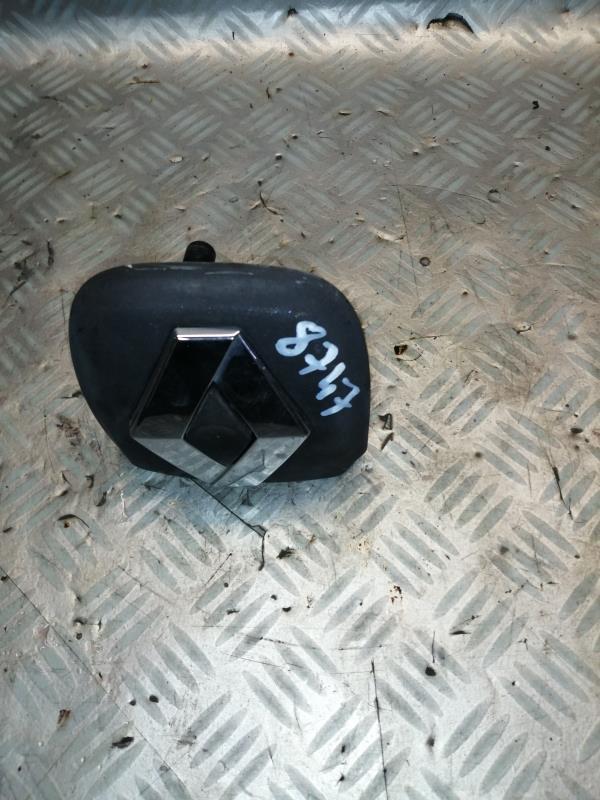 Bouton de coffre RENAULT CLIO 2 PHASE 2 Essence - 1