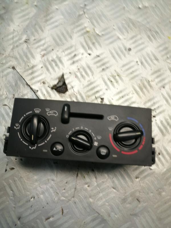 Commande chauffage PEUGEOT 207 Essence - 1