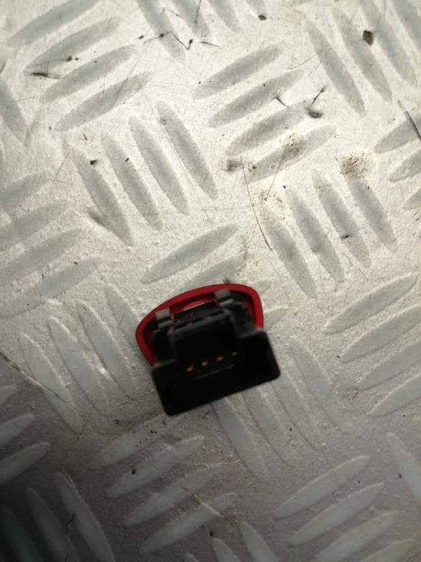 Bouton de warning RENAULT CLIO 2 PHASE 2 Essence - 1