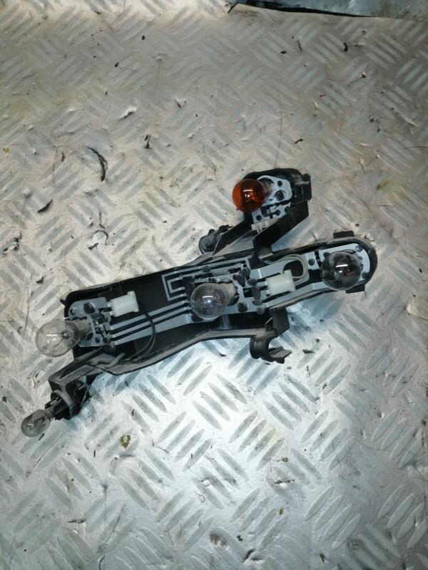 Base portalampade fanale posteriore destro BMW SERIE 5 E60 Diésel - 1