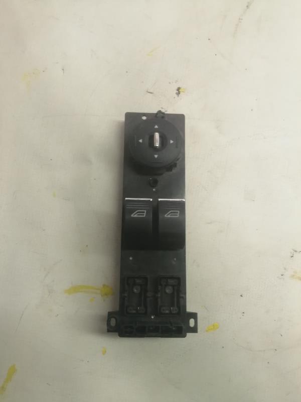 Interruttore lavacristalli anteriore sinistro FORD FOCUS 2 PHASE 2 Diésel - 1