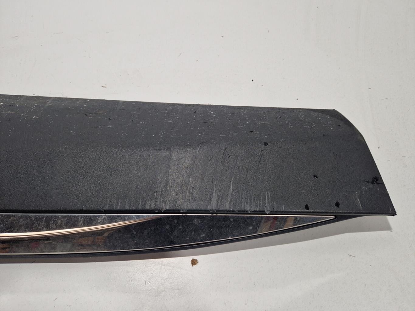 Modanatura portiera anteriore sinistra PEUGEOT 3008 2 PHASE 1 Diésel - 1