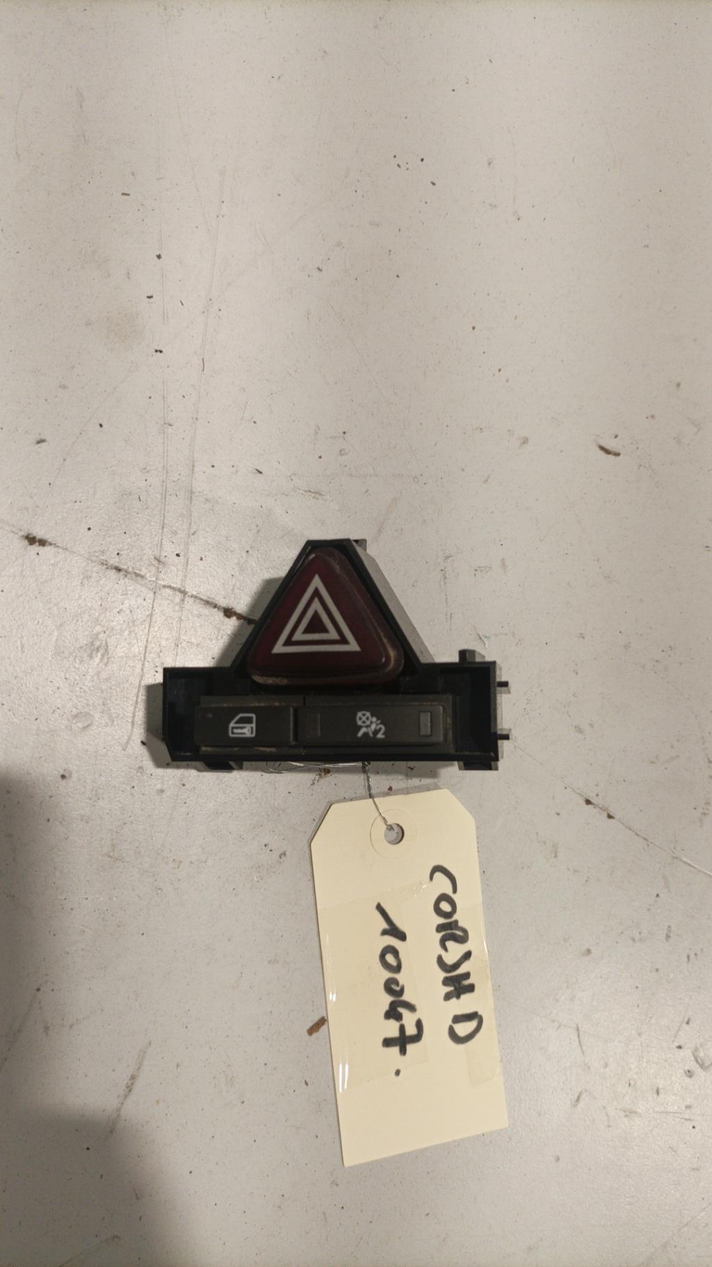 Bouton de warning OPEL CORSA D PHASE 1 Essence - 1