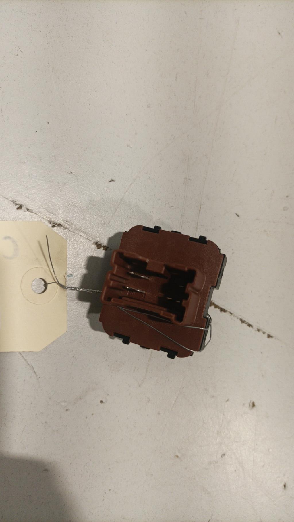 Interrupteur de leve vitre RENAULT CLIO 4 PHASE 2 Diesel - 1