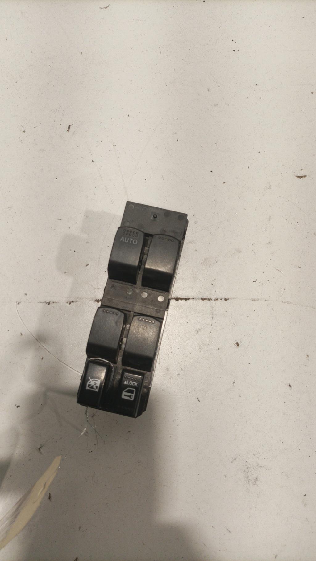 Interruttore lavacristalli anteriore sinistro SUZUKI SWIFT 3 Gasolina - 1