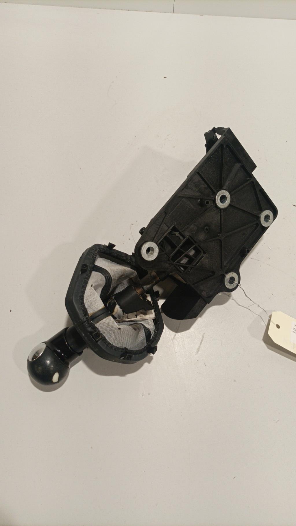 Levier de vitesses FORD KA 2 PHASE 2 Essence - 1