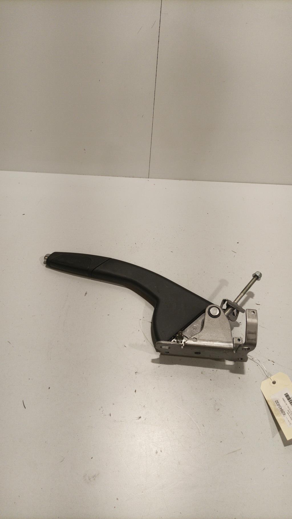 Levier frein à main RENAULT CLIO 4 PHASE 2 Diesel - 1