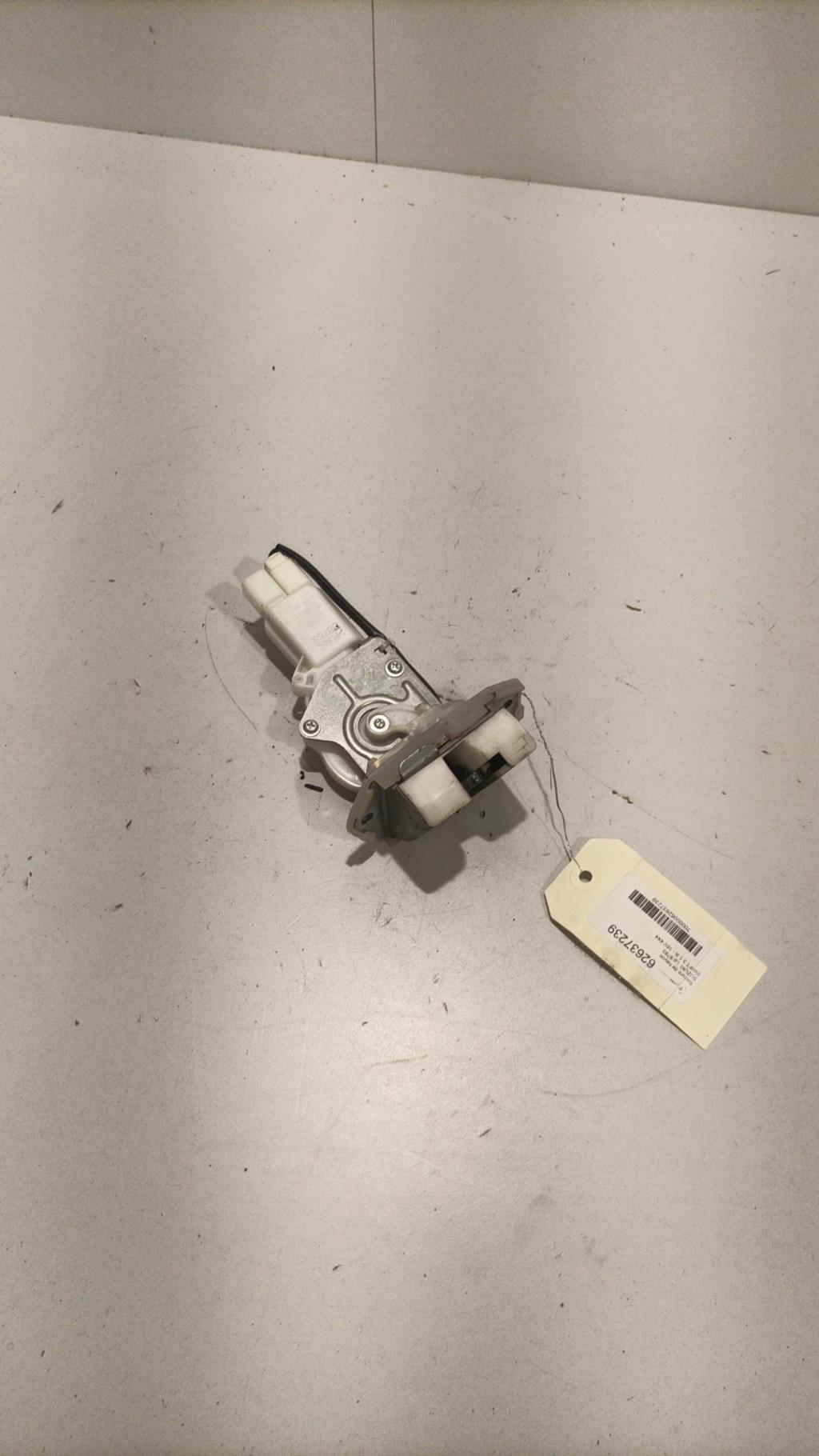 Serrure de hayon SUZUKI SWIFT 3 Essence - 1