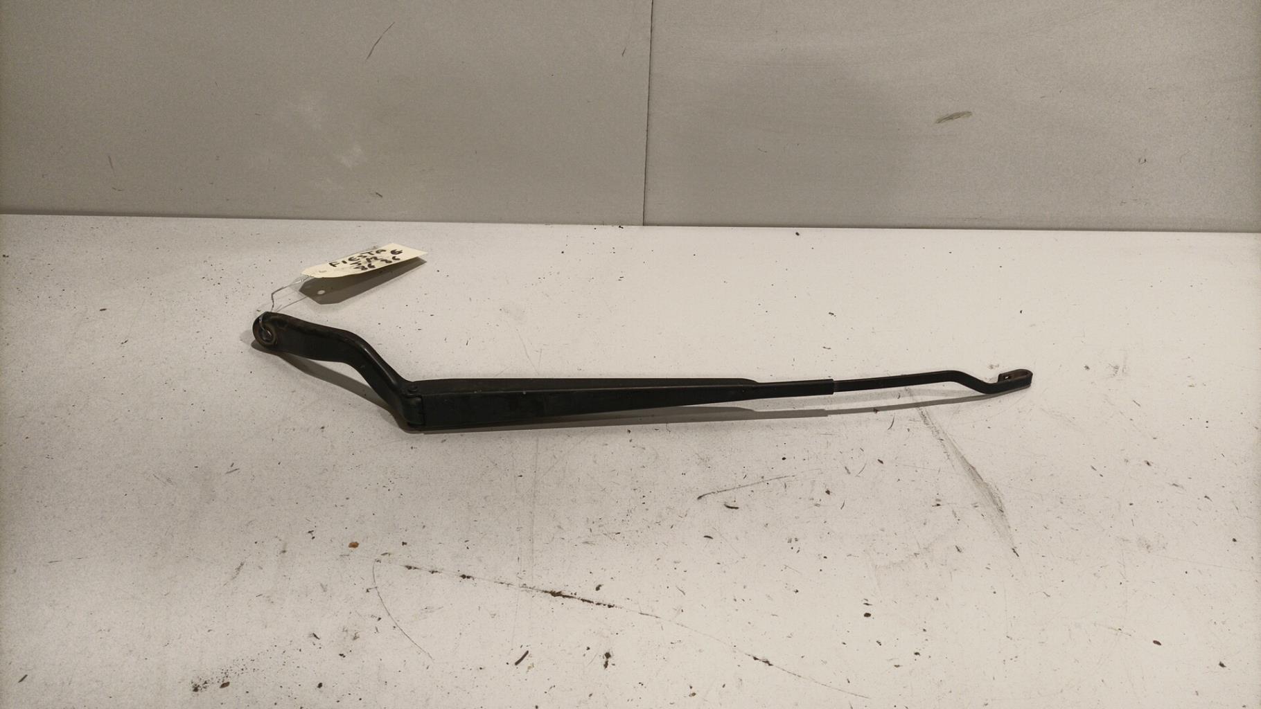Braccio tergicristallo anteriore sinistro FORD FIESTA 5 PHASE 2 Diésel - 1