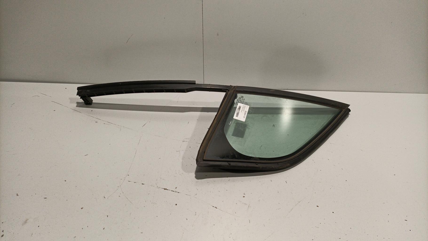 Custode avant droit (porte) CITROEN C3 2 PHASE 2 Essence - 1