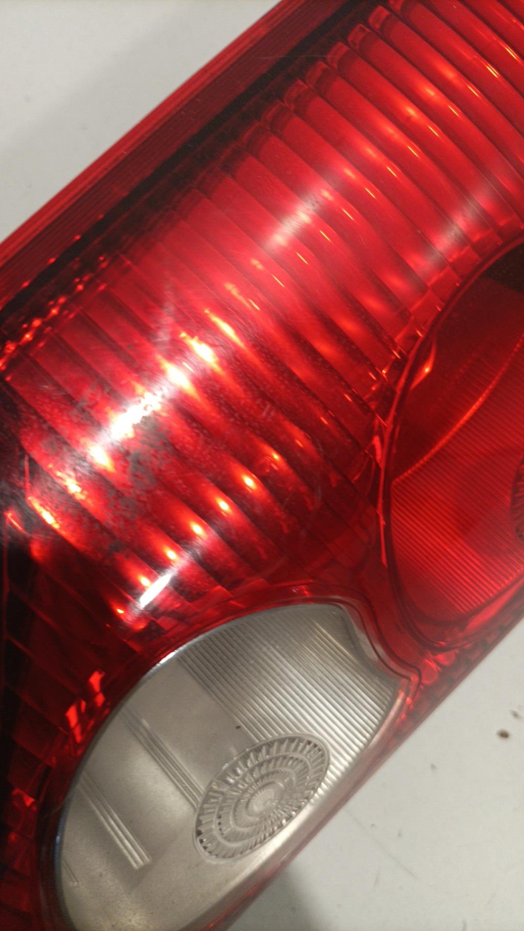 Fanale posteriore principale sinistro (luci) RENAULT KANGOO 2 PHASE 1 Diésel - 1