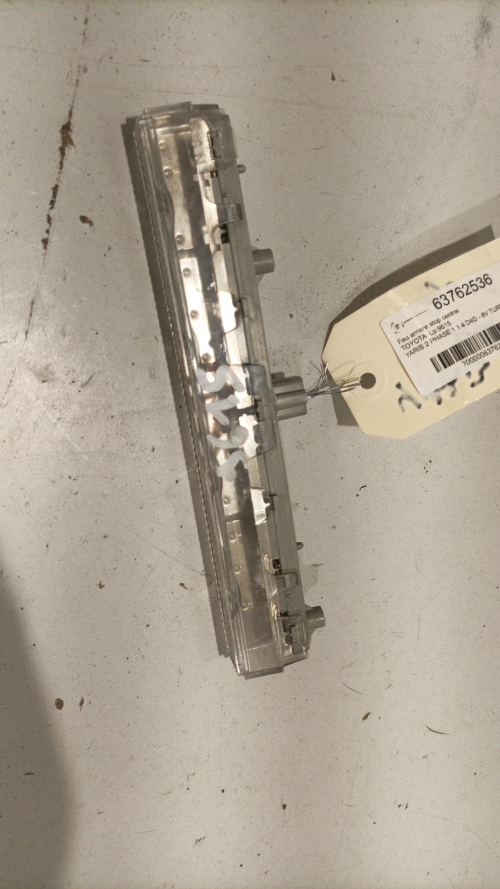 Luce stop centrale TOYOTA YARIS 2 PHASE 1 Diésel - 1