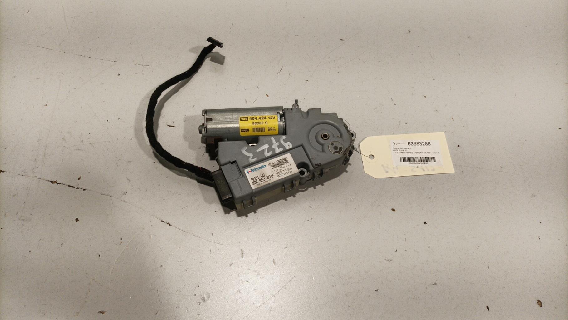 Moteur toit ouvrant AUDI A4 2 AVANT PHASE 1 BREAK Diesel - 1