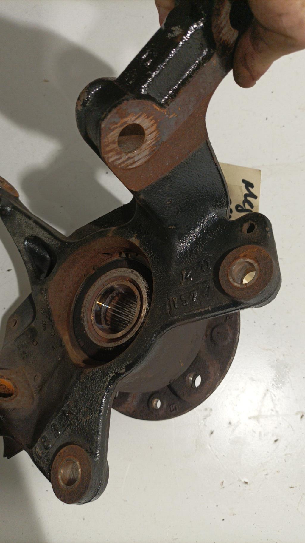 Mozzo anteriore sinistro RENAULT MEGANE 3 PHASE 3 Gasolina - 1