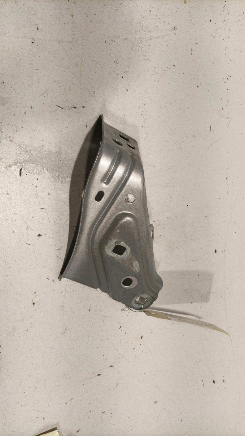 Supporto faro sinistro (lamiera) RENAULT CLIO 5 PHASE 1 Diésel - 1