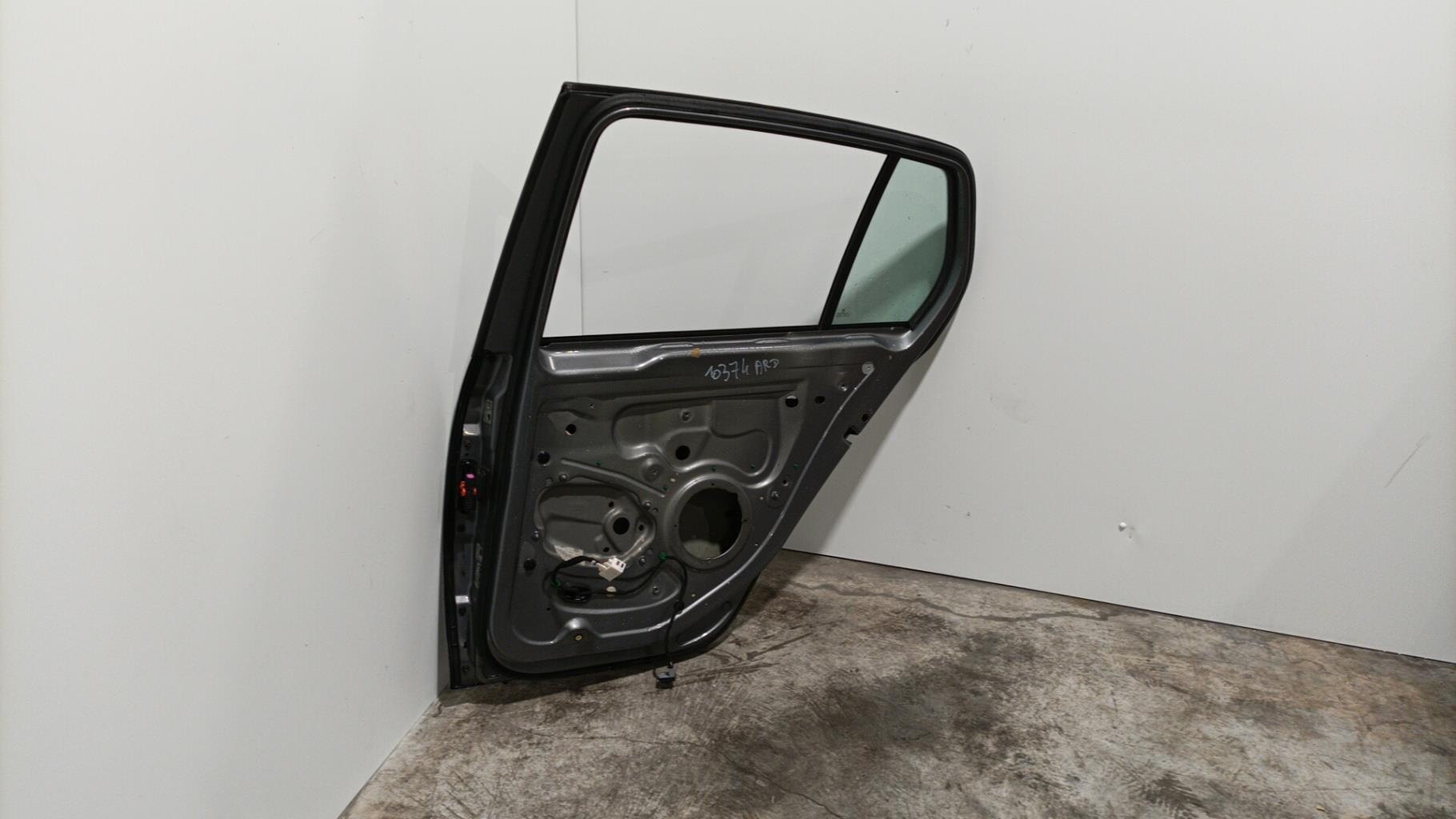 Portiera posteriore destra VOLKSWAGEN GOLF 5 Diésel - 1