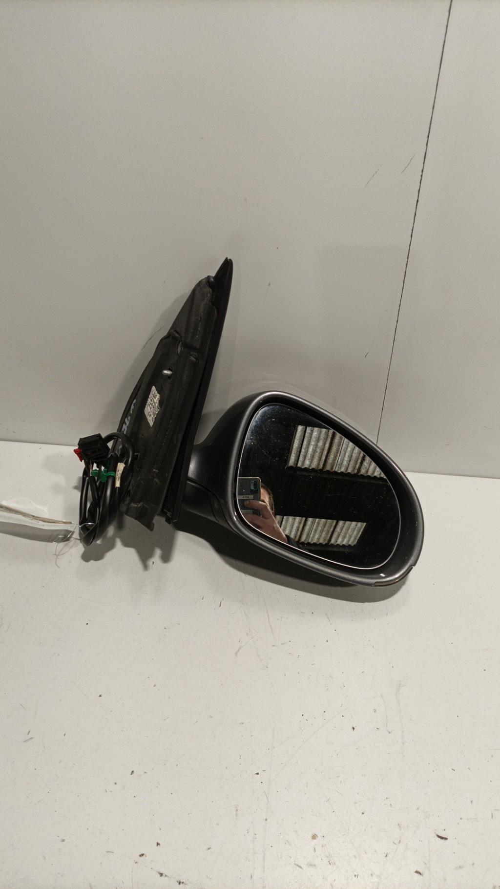 Retrovisor derecho VOLKSWAGEN GOLF 5 Diésel - 1